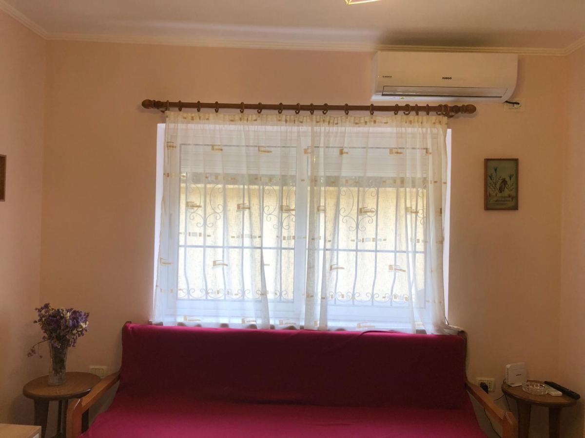 Itan'S Apartment-Lovely Guest Apartment In Center Tirana Exterior foto